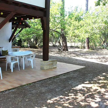 Landaise Avec Jardin Proche Plages Et Commerces, 3 Chambres, Terrasse Couverte Et Barbecue - Fr-1-736-10 *